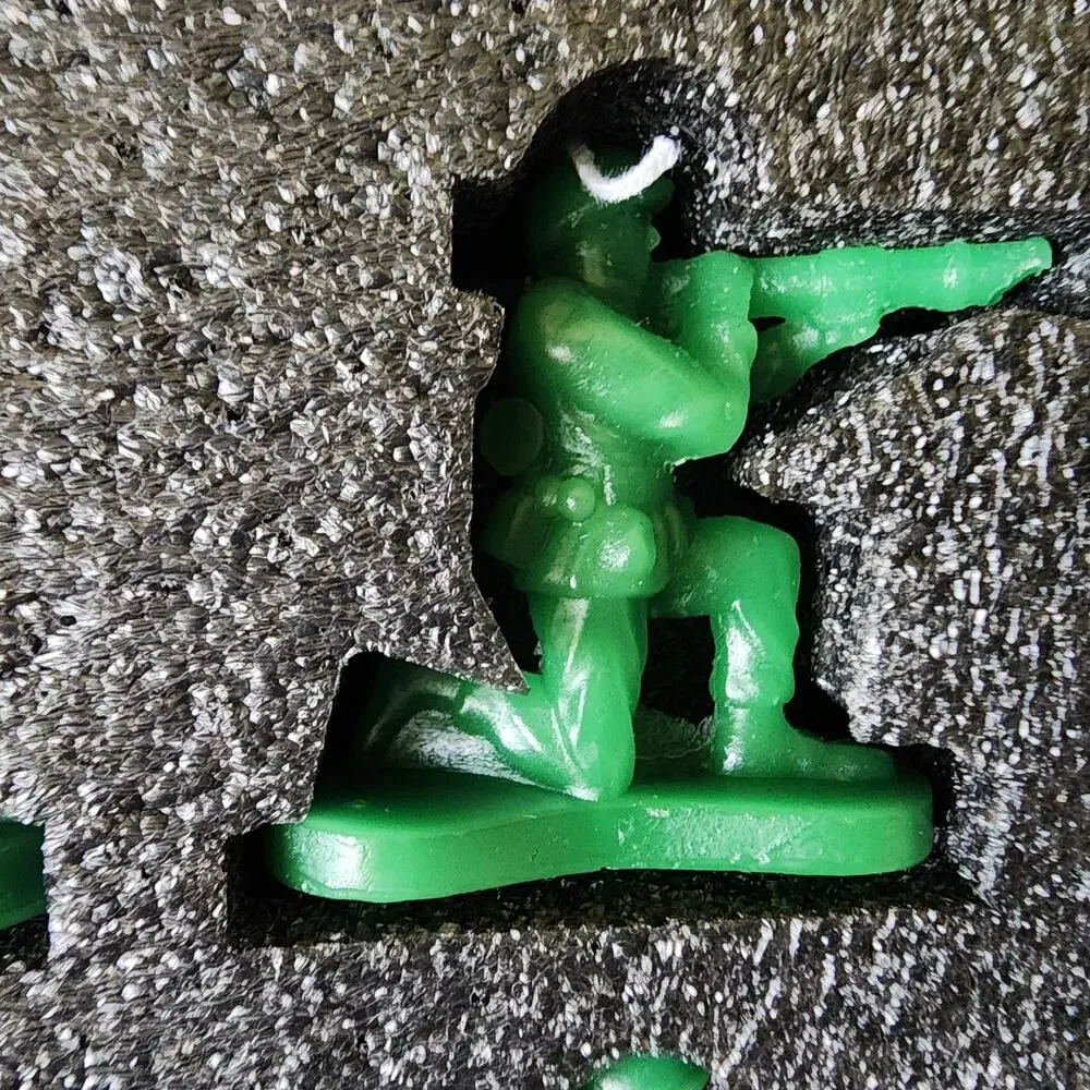 American Hero Military Green Army Men Birthday Candles, 8 Pack
